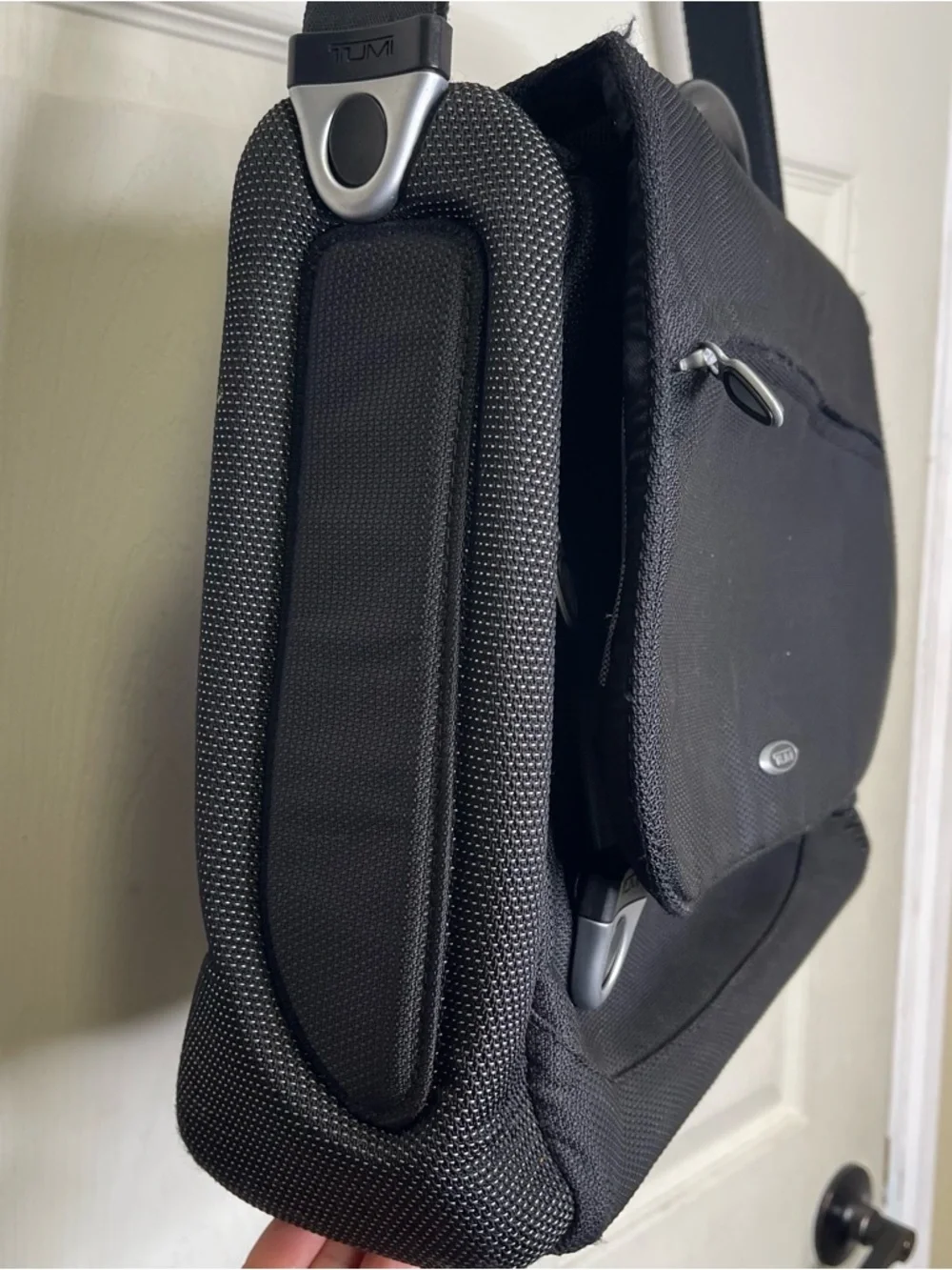 Tumi T3 Flip Flap Brief Laptop Briefcase Messenger Bag